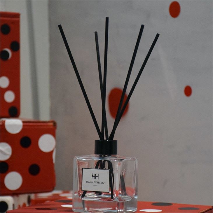 Diffuser ak baton nwa